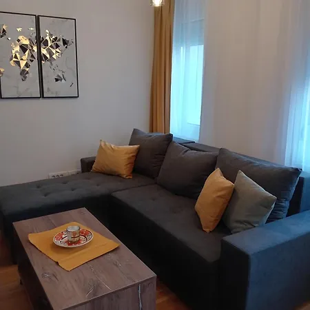 Tera Zemun Apartment